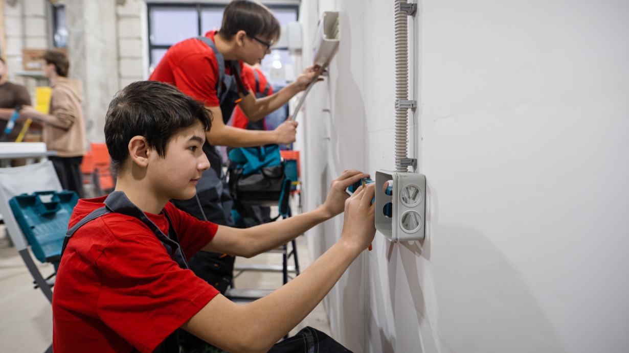 Юные москвичи могут получить профессию до окончания школы 