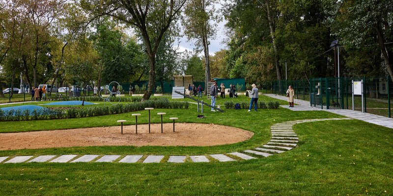 Питомцы в Москве: новая карта «Тройка» посвящена площадкам для собак
