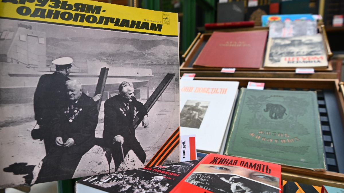 В «Коломенском» проходит маркет с антиквариатом и предметами советской эпохи
