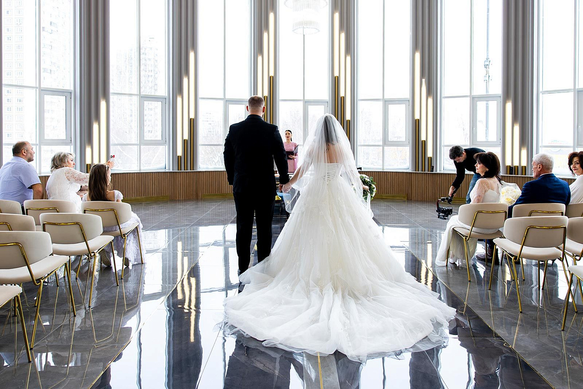 Загсы Москвы продлили время работы в самые популярные для бракосочетания дни