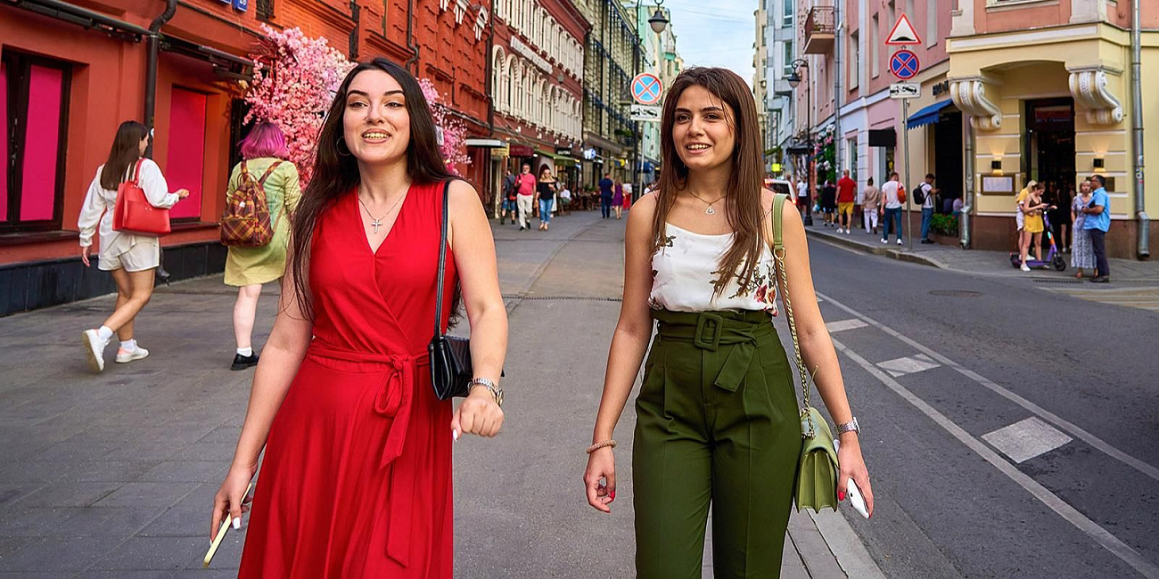 Несколько улиц в центре Москвы станут пешеходными в выходные