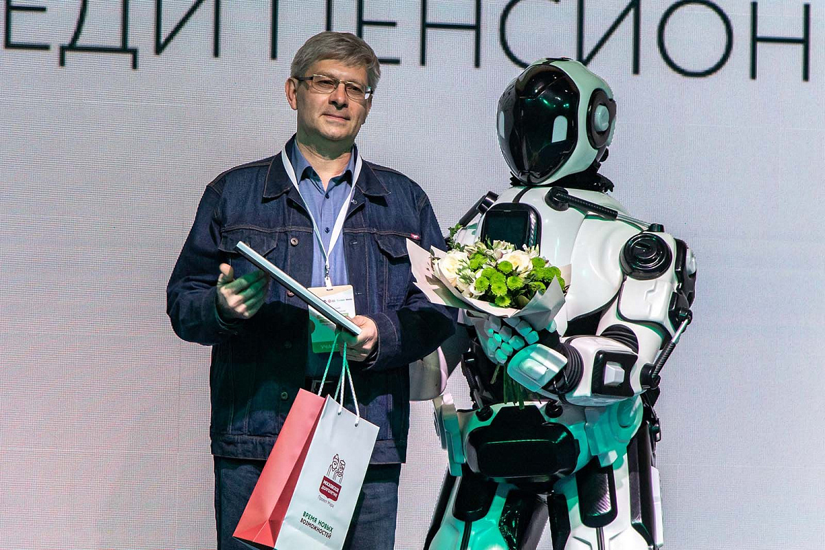 Горожан старшего поколения приглашают на онлайн-марафон «Наука долголетия»