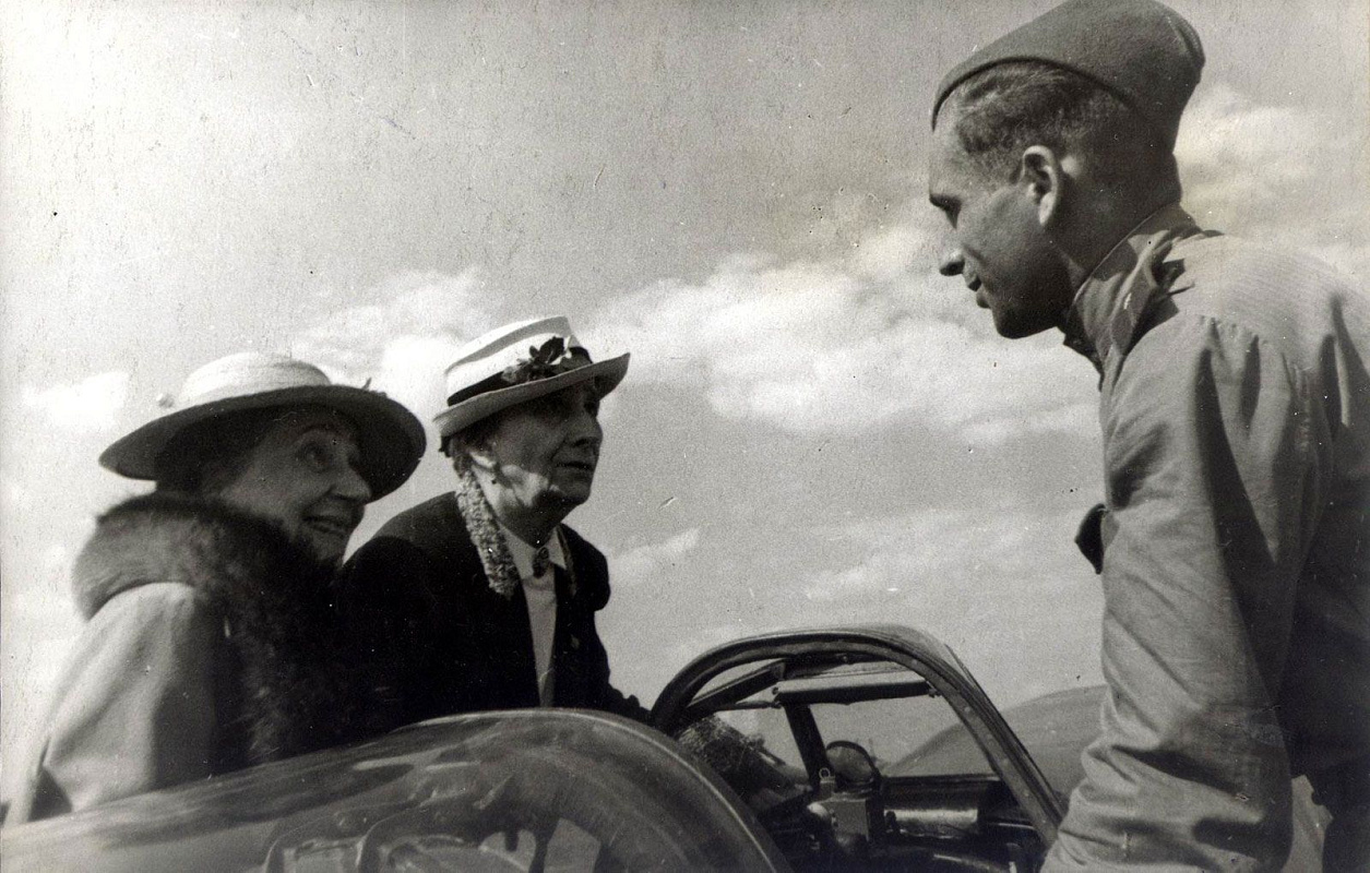 Открывается выставка, посвященная фронтовым бригадам