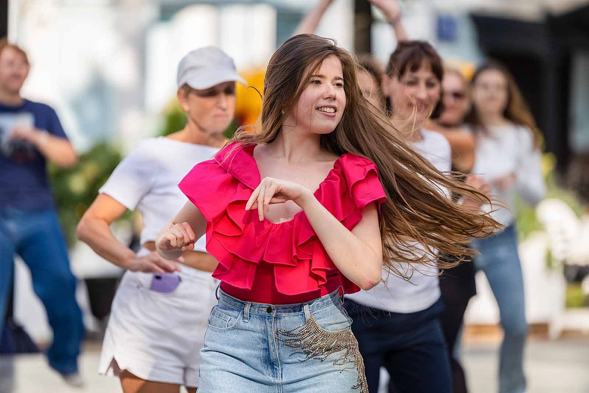 Каким танцам научат на бесплатных занятиях в парках Москвы