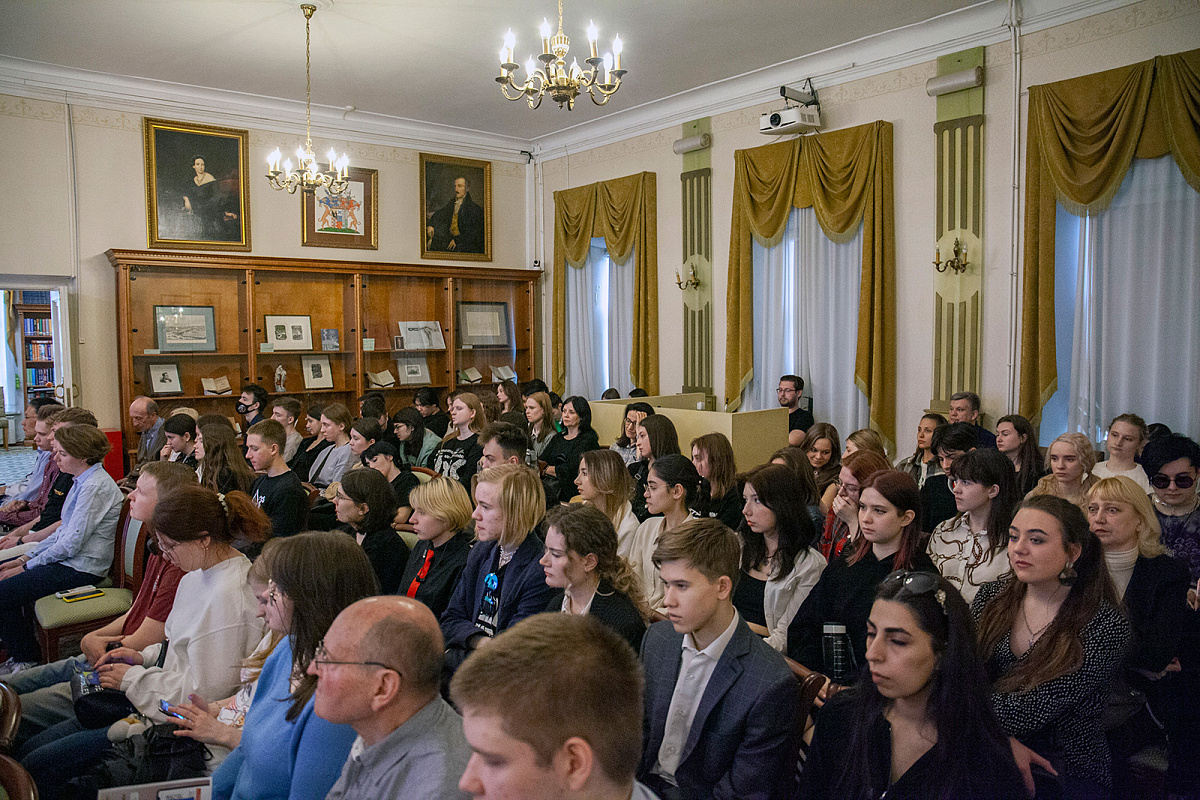 Москвичам рассказали, как защитить свои финансы в цифровом пространстве