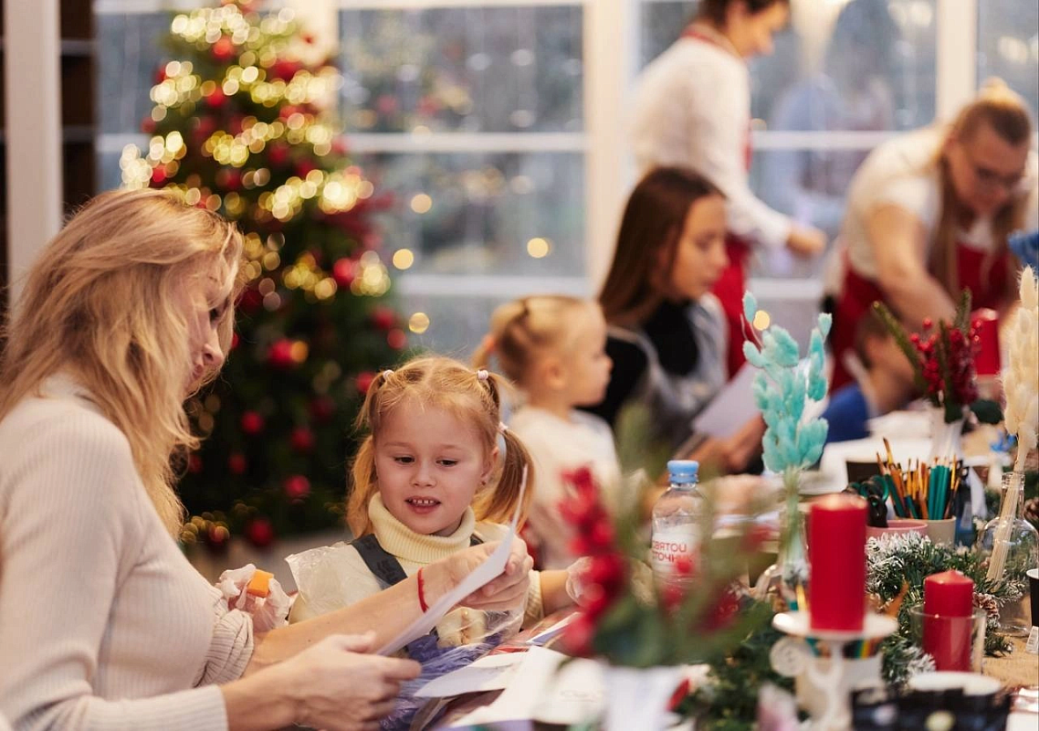 Библиотеки в городских парках: кто и зачем приходит в них?