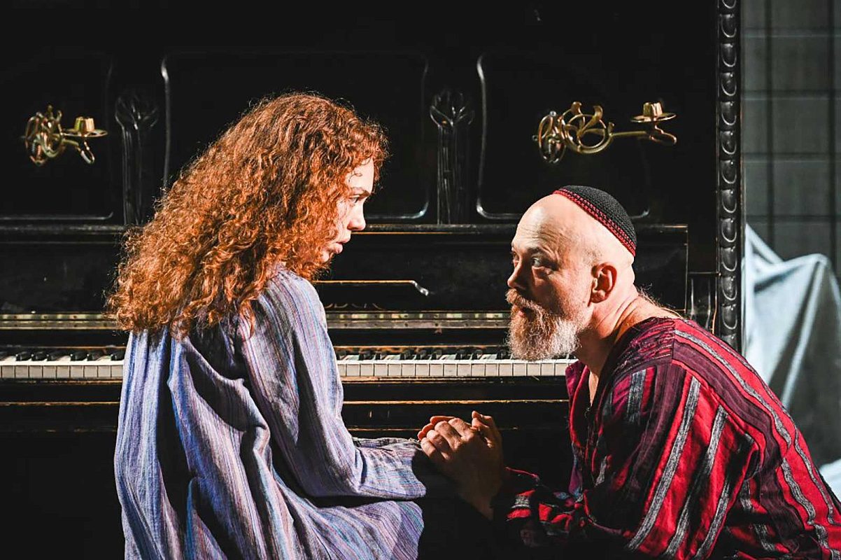 От притчи до трагикомедии. Спектакли театра «Шалом» в «Мосбилете»